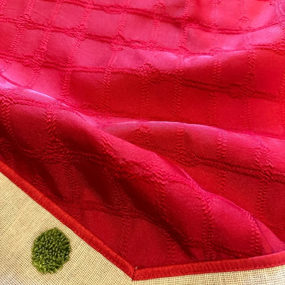 Red & Green Christmas Tree Skirt - Picture 10 of 12
